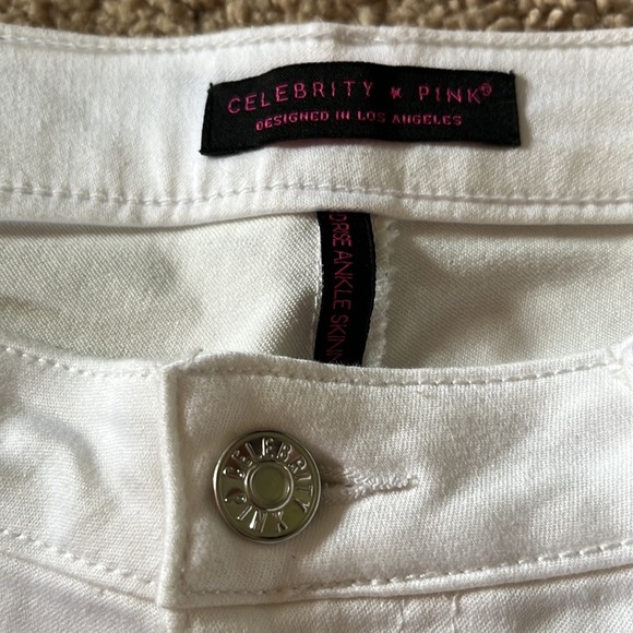 White midrise skinny ankle jean - Picture 3 of 3